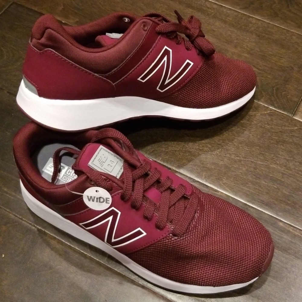 New Balance - Picture 2 of 4